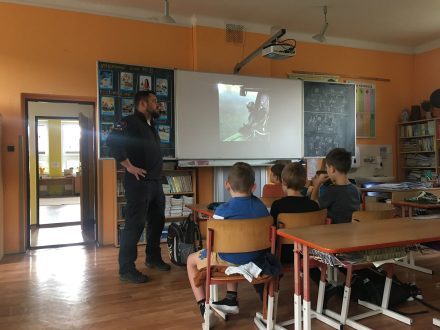 Přednáška kpt. Jana Dleska o práci technika policejního vrtulníku